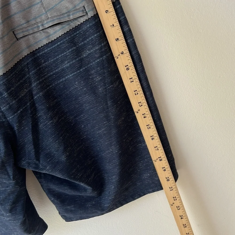 Travis Mathew Blue and Gray Board Shorts Quick-Dry Swimwear Size 40